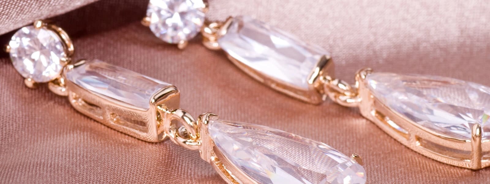 Im Glanz des Schmucks