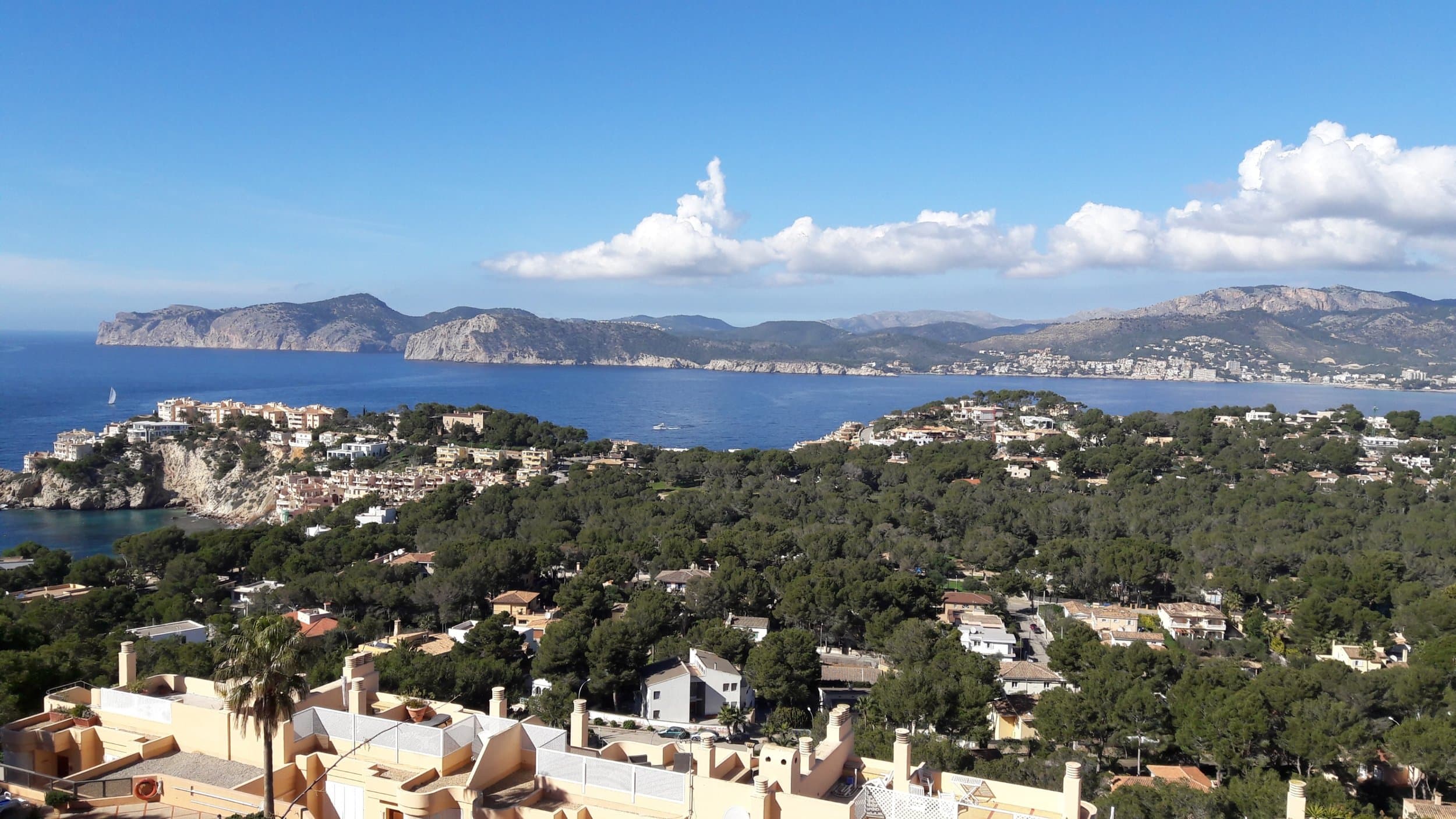 Baugrundstück in Santa Ponsa (Mallorca) mit Meer-und Bergblick. Suche Baupartner